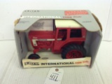 International 1466 Turbo - some box damage