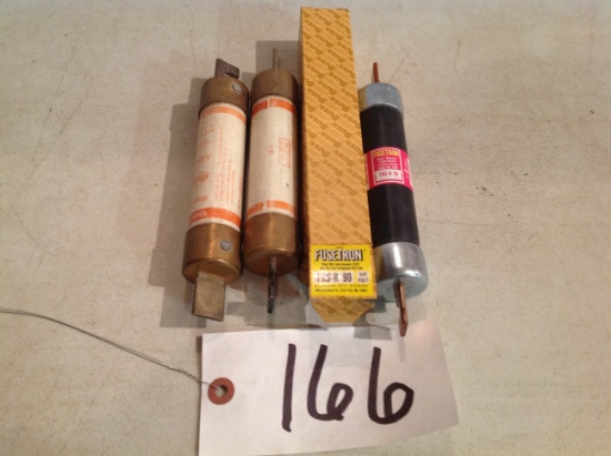 2 100 amp, 1 90 amp  600 amp Fuse Tron