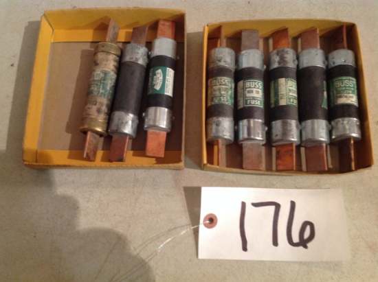 5 - non 100 amp 250 volt fuses, 3 misc. fuses , Buss