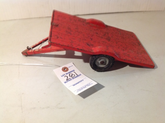 Tru Scale / Ertl Red tilt 2 wheel trailer, no winch