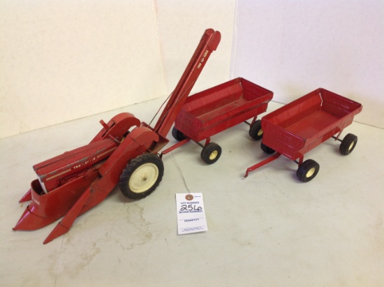 Tru Scale tractor, 2 row corn picker & 2 barge wagons