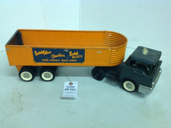 Structo Hydraulic Trailer Dumper, w/truck original