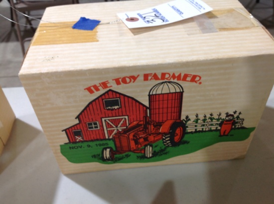 1985 Case 500 National Farm Toy Show, NIB