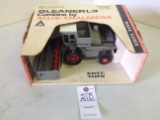 Gleaner Combine, Allis Chalmers, 1/32 NIB
