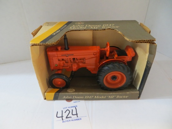 John Deere 1947 Model "MI" Tractor