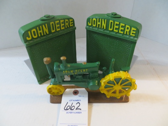 John Deere, 3 Bookends