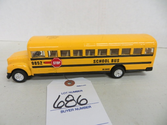 9852 School Bus, rear door broke