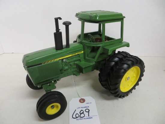 John Deere 4455 w/duals