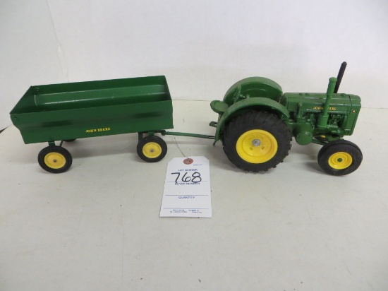 John Deere D w/John Deere barge wagon