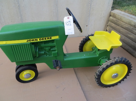 John Deere 520 Pedal Tractor, repaint