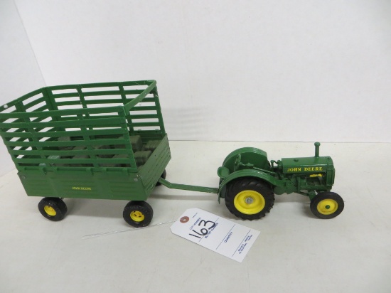 John Deere tractor w/bale throwing wagon w/bales