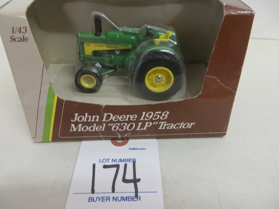 John Deere 1958 630 LP tractor, 1/43 scale