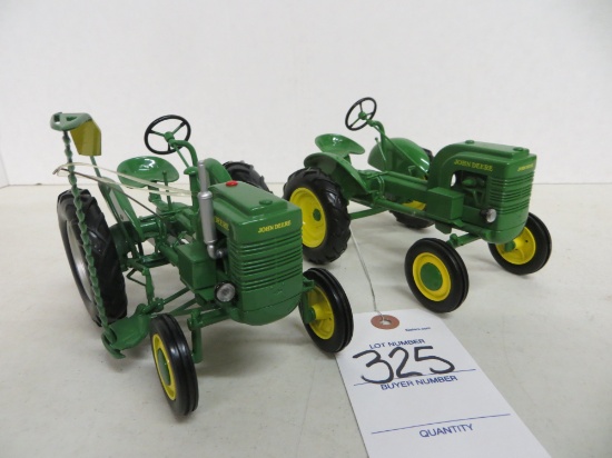 2 vintage John Deere's, 1 w/side mower