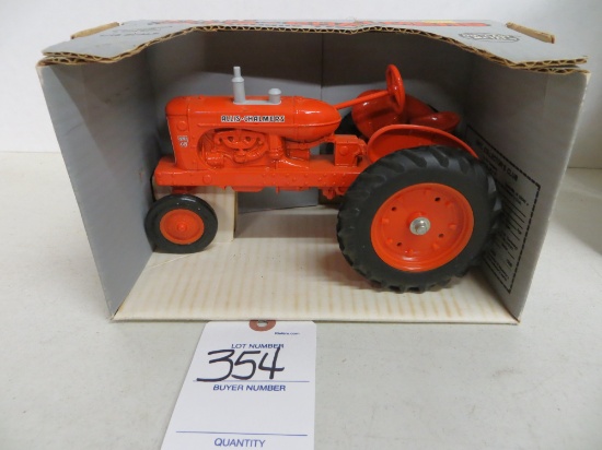 Allis Chalmers WD-45 Antique Tractor, mint