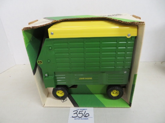 John Deere Forge wagon, mint