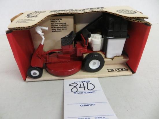Snapper Rear Engine Rider mower, 1/12 scale