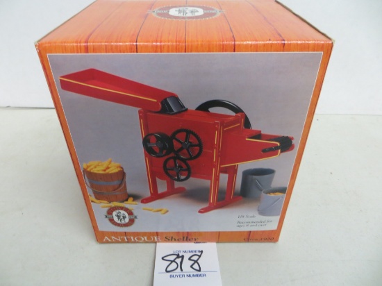 Antique Corn Sheller, Power House, 1/8 scale
