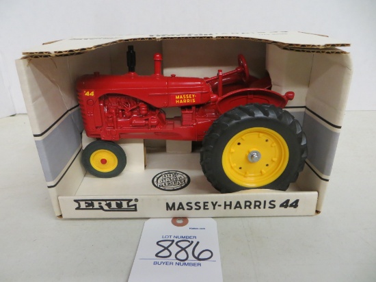 Massey Harris 44, mint