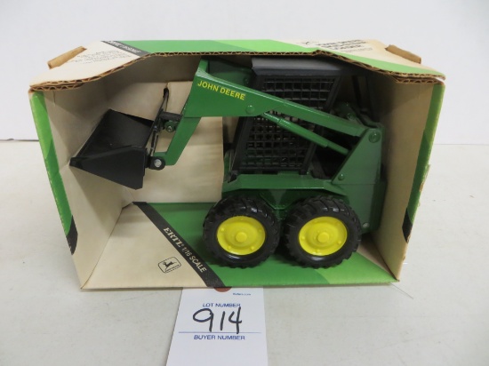 John Deere Skid Steer Loader, mint