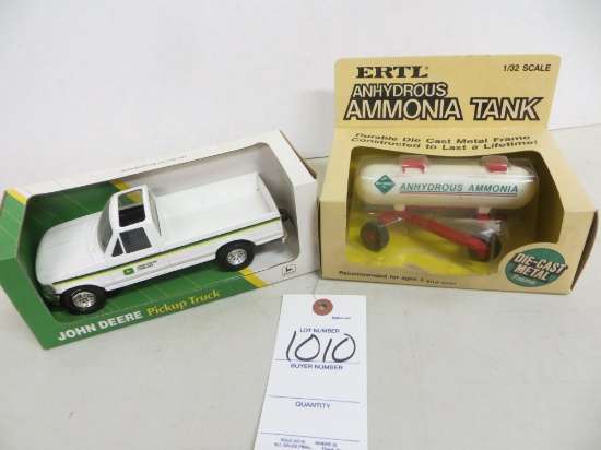 John Deere pickup truck and Anhydrous Ammonia tank, 1/32 scale