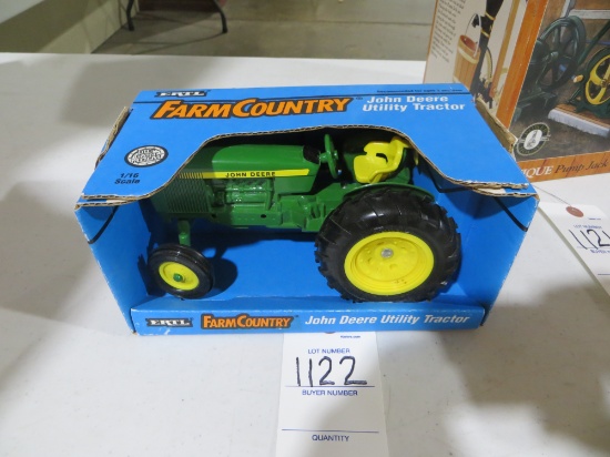 John Deere utility, mint