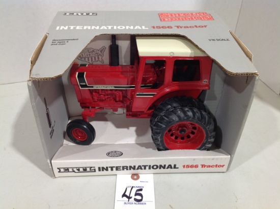 International 1566 w/duals original box, Special Edition
