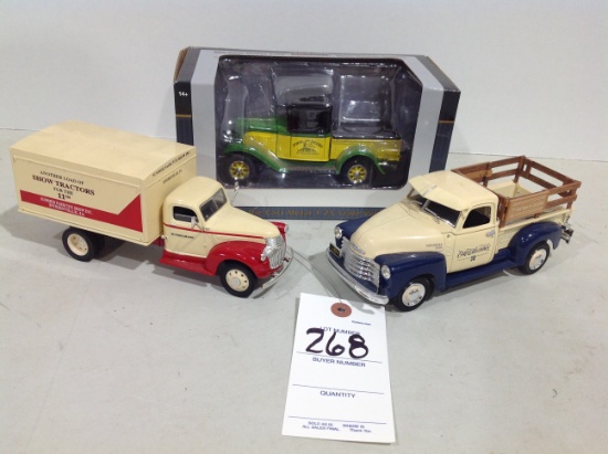 1942 Chevy "Dyersville Toy Show", 1950 truck, Ford pickup
