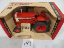 International Hydro 70 Farmall tractor, Ertl 1/16 scale, Collector