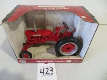 Farmall 230 tractor, Ertl 1/16 scale