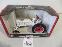 Farmall C White Demonstrator, Collector Edition, 1/16 scale