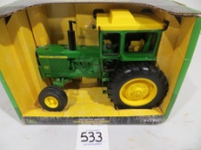 John Deere 4620 Diesel tractor Collector Edition w/Hiniker cab, Ertl 1/16 scale
