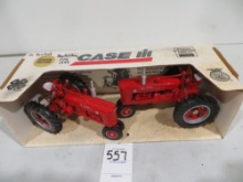 Farmall Super H & Super M, Special Edition 4-H Farm Progress Show 1999-2000 Max Armstrong signed