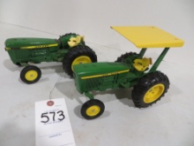 2 John Deere tractors Ertl 1/16 scale