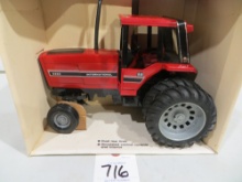 International 5288 w/cab & duals, Ertl 1/16 scale
