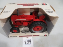 International Diesel 650 tractor, Ertl 1/16 scale