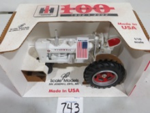 Farmall M, Demonstrator 100 year anniversary 1902-2002, Scale Models, Dyersville, IA 1/16