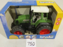 Fendt tractor, Favorit 926, Bruder 1/16 scale