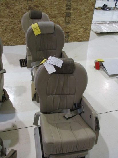 PILATUS R/H SEATS, A/R