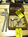 HAND OPERATED RIVET SQUEEZER W/2 HEADS & DIMPLES