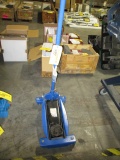 2-TON FLOOR JACK