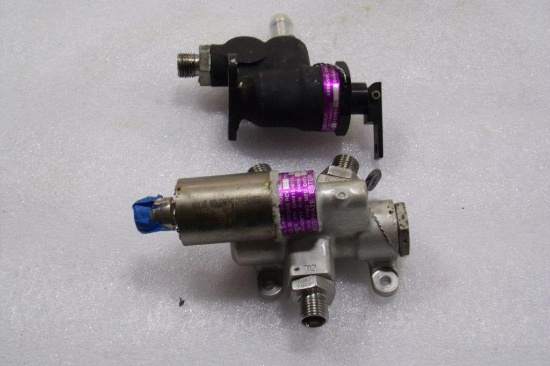 GLOBAL 5000 SOLENOID VALVE, P/N GW415-6175-1 & HYD BLEED VALVE, P/N GX473-0120-1