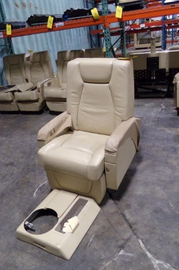 GLOBAL 5000 SINGLE SWIVEL SEAT 3ACF1107076BCAA