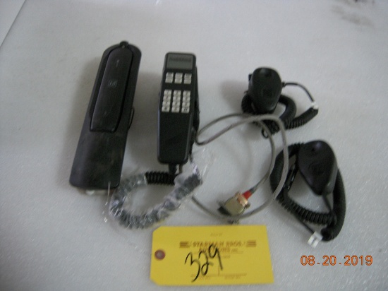 HANDSETS & MICROPHONES
