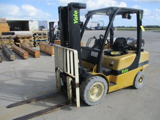 YALE MDL GLP060VXEVSE087 FORKLIFT, 6,000 LB, PROPANE, 18' MAST, SIDE SHIFT