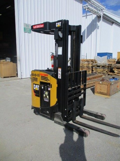 CAT MDL NR4000 24-VOLT ELECTRIC STAND ON FORKLIFT, 4,000 LB, TRIPLE STAGE 20' MAST W/BASSI SR-4803 C