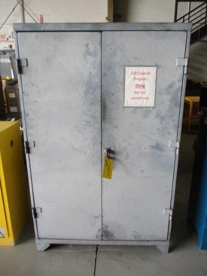 2 DOOR HEAVY DUTY METAL CABINET
