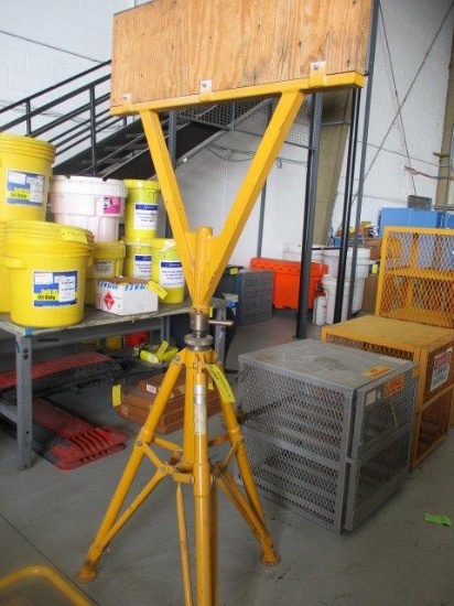 CASA TAIL STAND