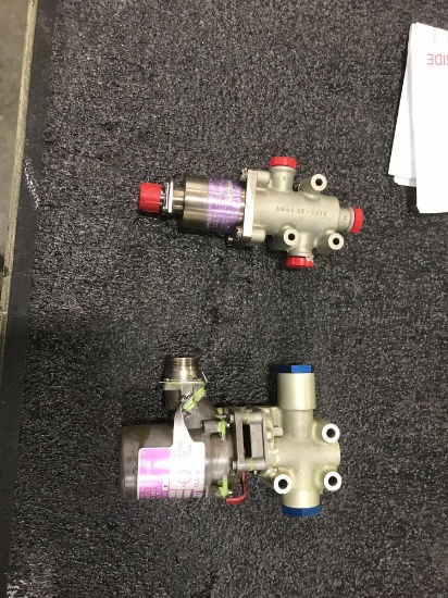 SOLENOID VALVE 1U1136 (OVERHAULED) & 341525 (REPAIRED)