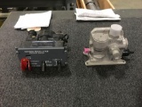 OXYGEN REGULATOR 153830P (INSPECTED) & SCOTT OXYGEN REGULATOR 22504-07 (INSPECTED)