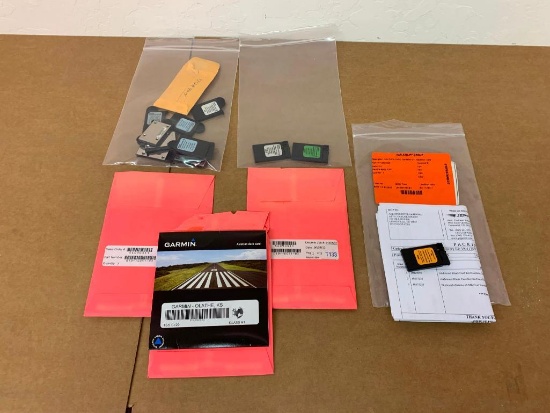(LOT) GARMIN DATA CARDS (NEW & AR)